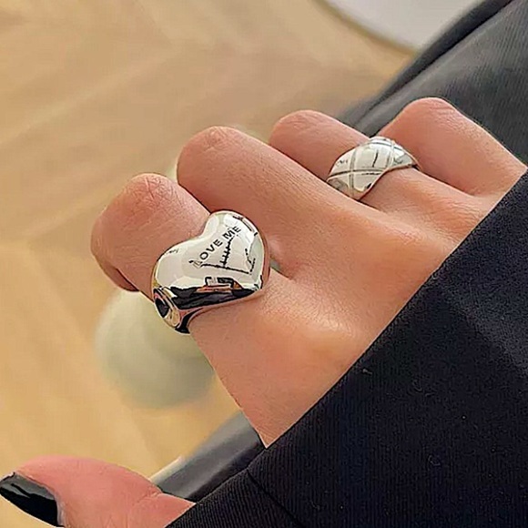 Sterling Silver Plated Love Me Heart Bubble Ring - Picture 8 of 9